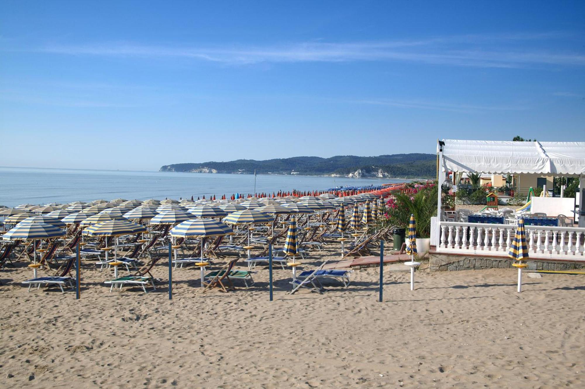 Hotel Falcone Вьесте Экстерьер фото